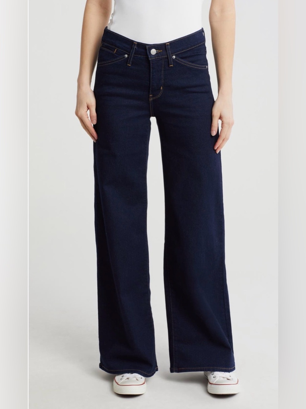 Levi’s 318 Shaping wide leg